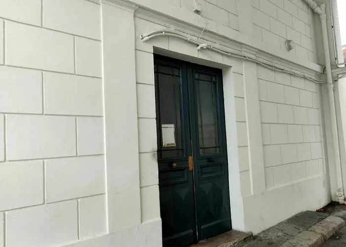 De 20 M Apartment Paris