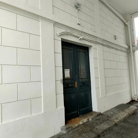 De 20 M Apartment Paris